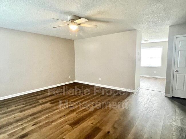 Photo - 156 Yellow Stone Ln