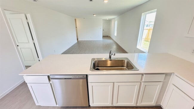 Photo - 113 Lisa Marie Dr