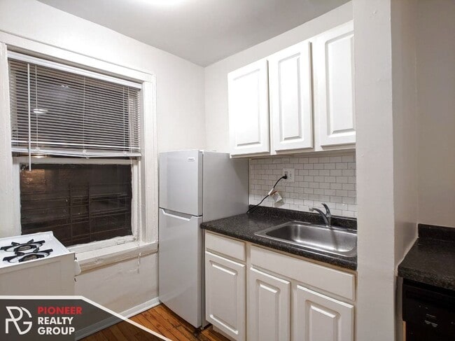 Photo - 837 W Cornelia Ave Unit 837-1N