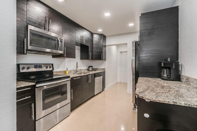 Building Photo - 16110 NW 26th Ave Rental