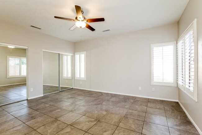 Photo - 1913 S 83rd Dr