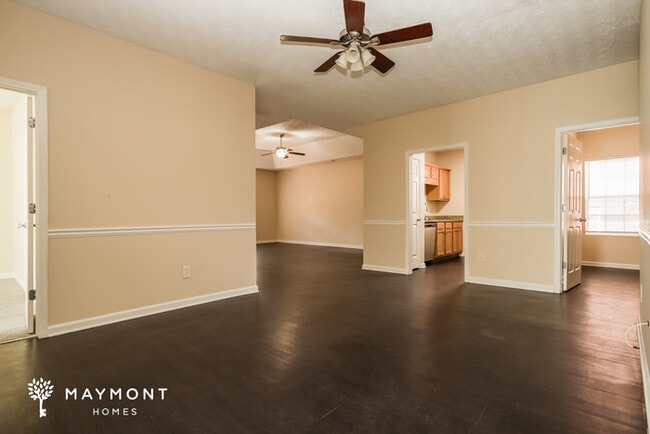 Photo - 304 Draba Ln