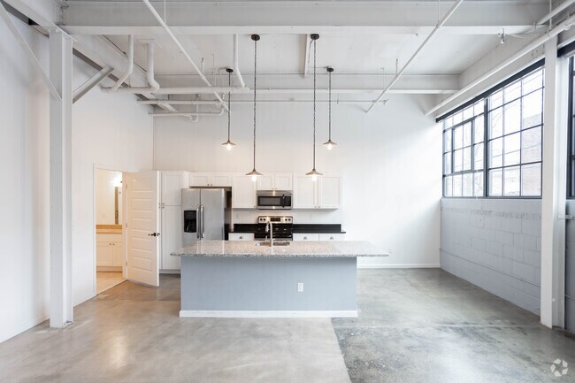 1BR, 1BA - 1,094SF