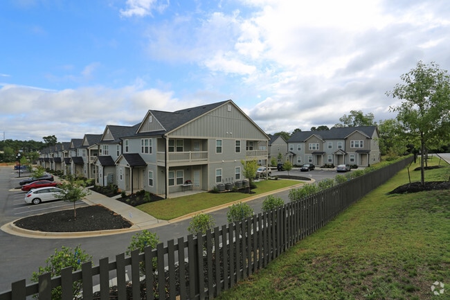 Joiner Crossing Apartments