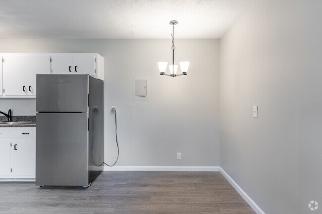 1BR, 1BA - 550SF - Dining