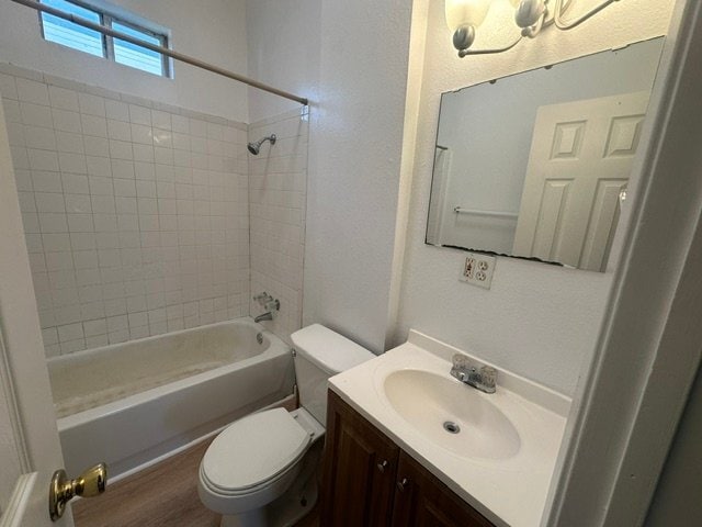 Photo - 236 2nd St NE