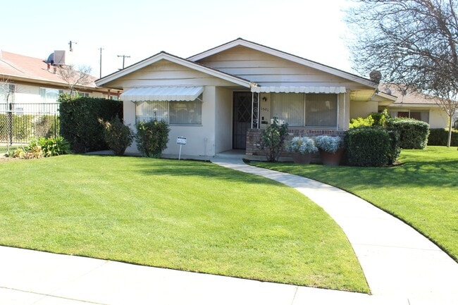 Building Photo - 300 Pacific St Unit 1501 Alta Vista Dr