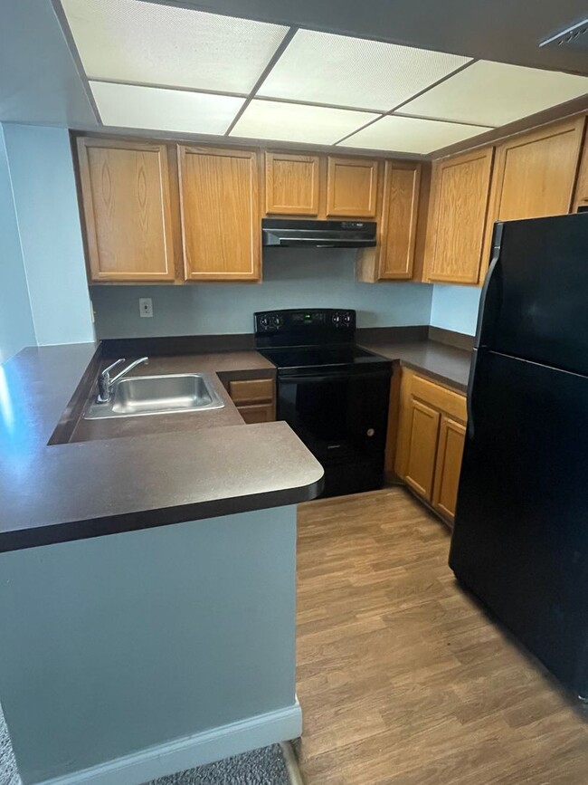 Photo - ONE BEDROOM ONE BATHROOM! WATERFRONT COMMUNITY! Unidad -1