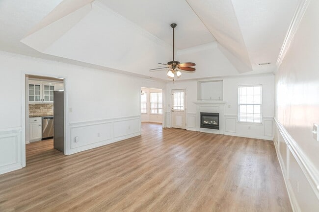 Photo - 425 Trestle Ln