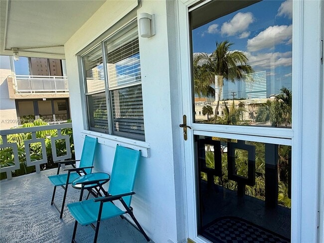 Building Photo - 467 Golden Isles Dr Unit 310