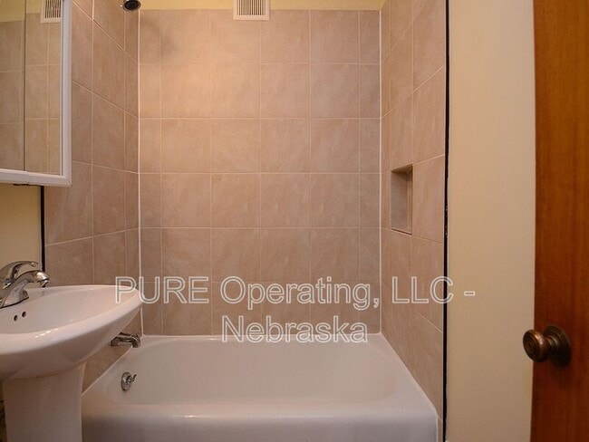 Photo - 210 N 32nd Ave