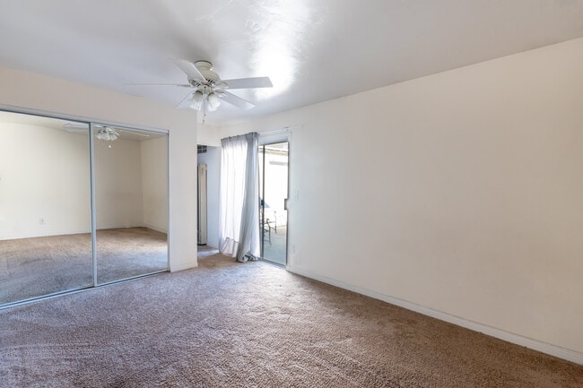 Master Bedroom - 5156 Ewing St