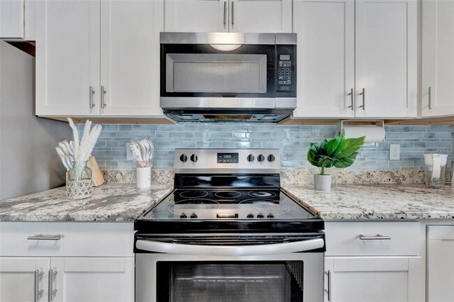 Photo - 2851 Emerson Ave S