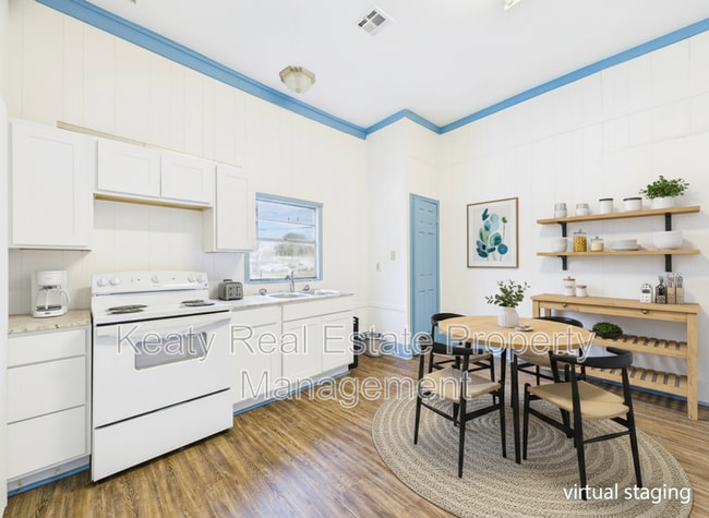 Photo - 405 E Convent St