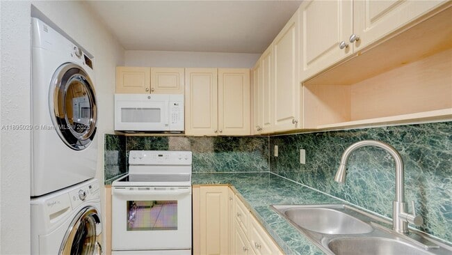 Photo - 10000 NW 80th Ct Unit 2214