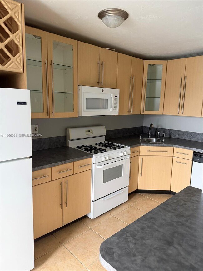 Photo - 4550 SW 67th Ave Unit 23