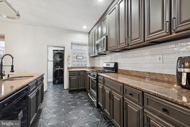 Photo - 5400 Woodcrest Ave Unit Avenue