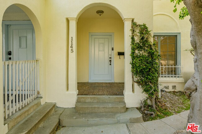Photo - 1145 Poinsettia Dr