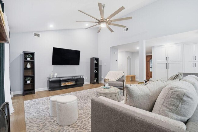 Photo - 7417 Shadowlake Dr Unit ID1352869P