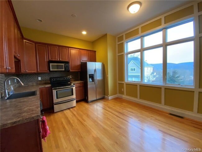 Photo - 90 Corbin Hill Rd