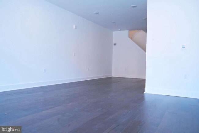 Photo - 141 Stoutsburg Blvd