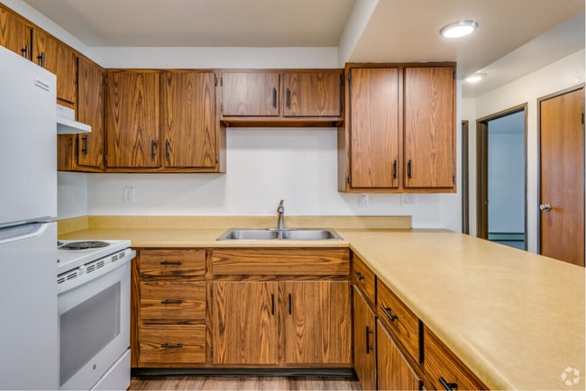 Fairway Apartments