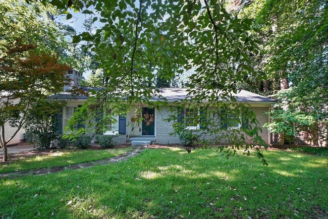 Photo - 807 Cardova Dr NE