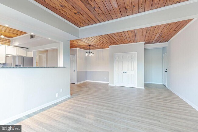 Photo - 53 Skyhill Rd Unit 303