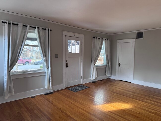 Photo - 2270 Holly St