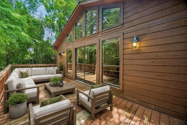 422 Nursery Rd
