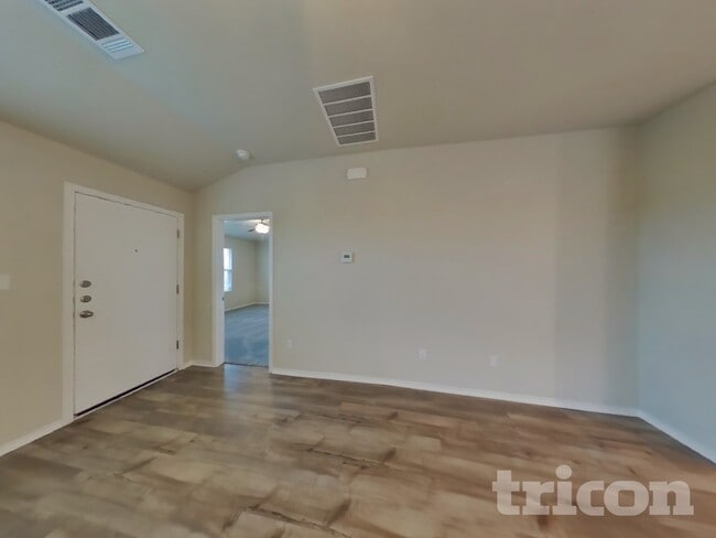 Photo - 5209 Sidesaddle Dr