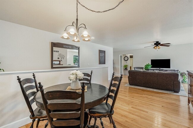 Photo - Gorgeous 6 Bedroom/3.5 Bathroom Home!