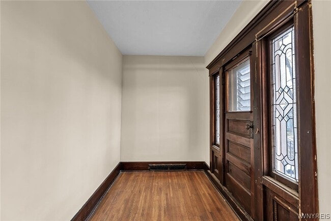 Photo - 42 Linden Park