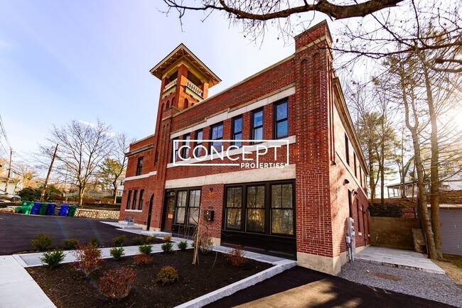 Photo - 2044A Beacon St. Unit 2B Unit 2B