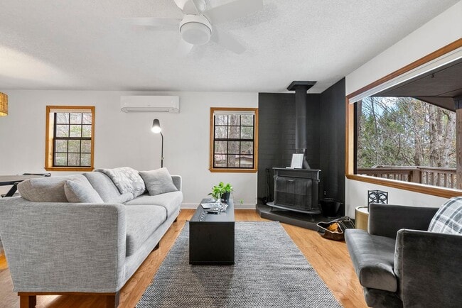 Photo - 26 One Blf Ln