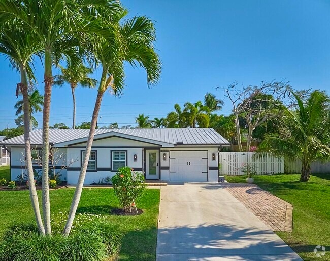 Building Photo - 4780 SE Bayshore Terrace Rental