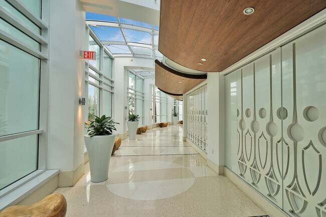 Photo - 4441 Collins Ave Unit SI ID1540490P