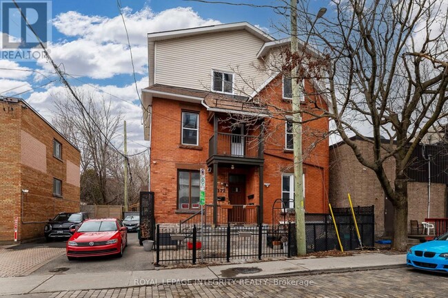 Photo - 172 Cobourg St Unit 2