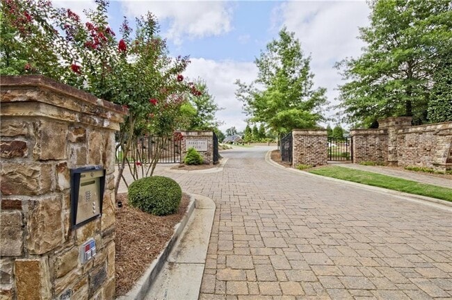 Photo - 1330 Atherton Park