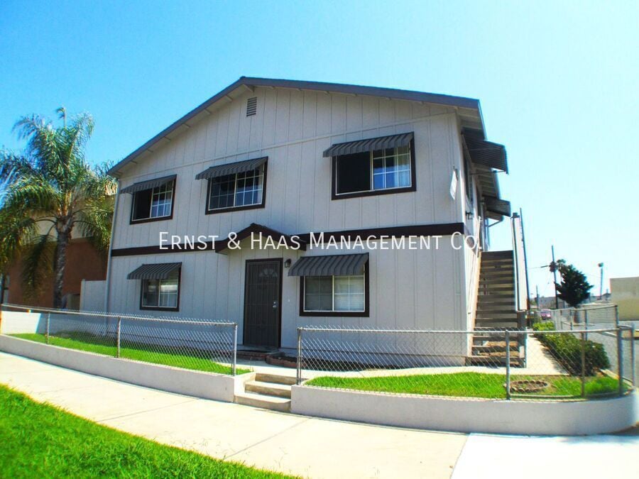 Photo - 626 N Locust Ave Unit #04