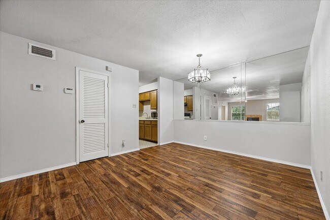 Photo - 9700 Leawood Blvd Unit 702