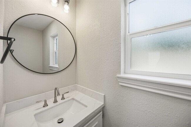 Photo - 5702 Old Lodge Dr