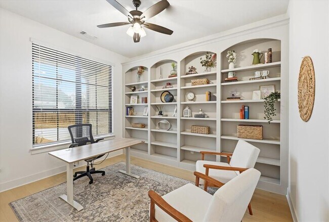 Photo - 1006 Scarlet Sage Dr