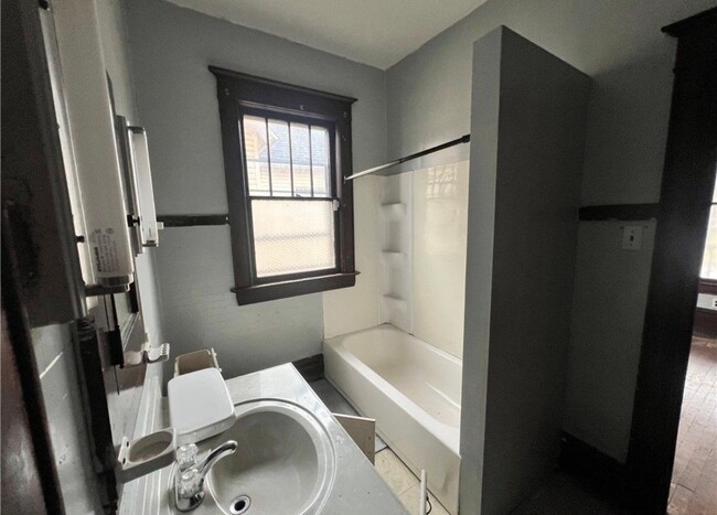 Photo - 602 E Decatur St