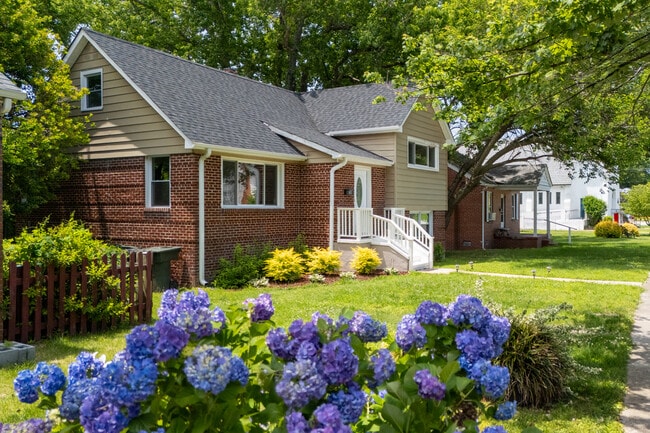 Photo - 143 Robinson Rd