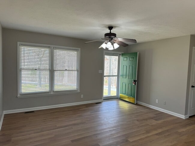 Photo - 226 Nottingham Rd