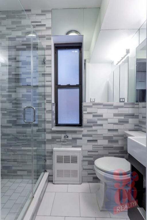 Photo - 1590 Lexington Ave Unit 4