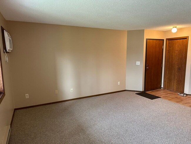 Photo - Awesome 2 BR/1 BA Condo in a Great St. Paul Neighborhood! Unidad 204