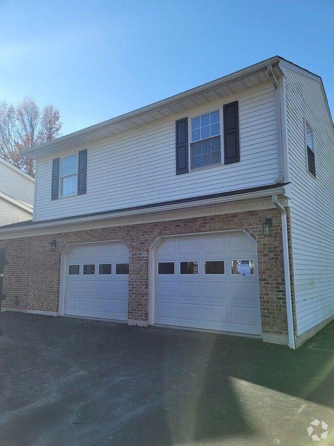 Building Photo - Middletown 1BR Garage Apartment