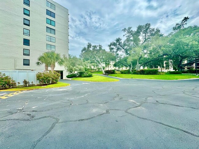 Photo - 220 Belleview Blvd Unit 311